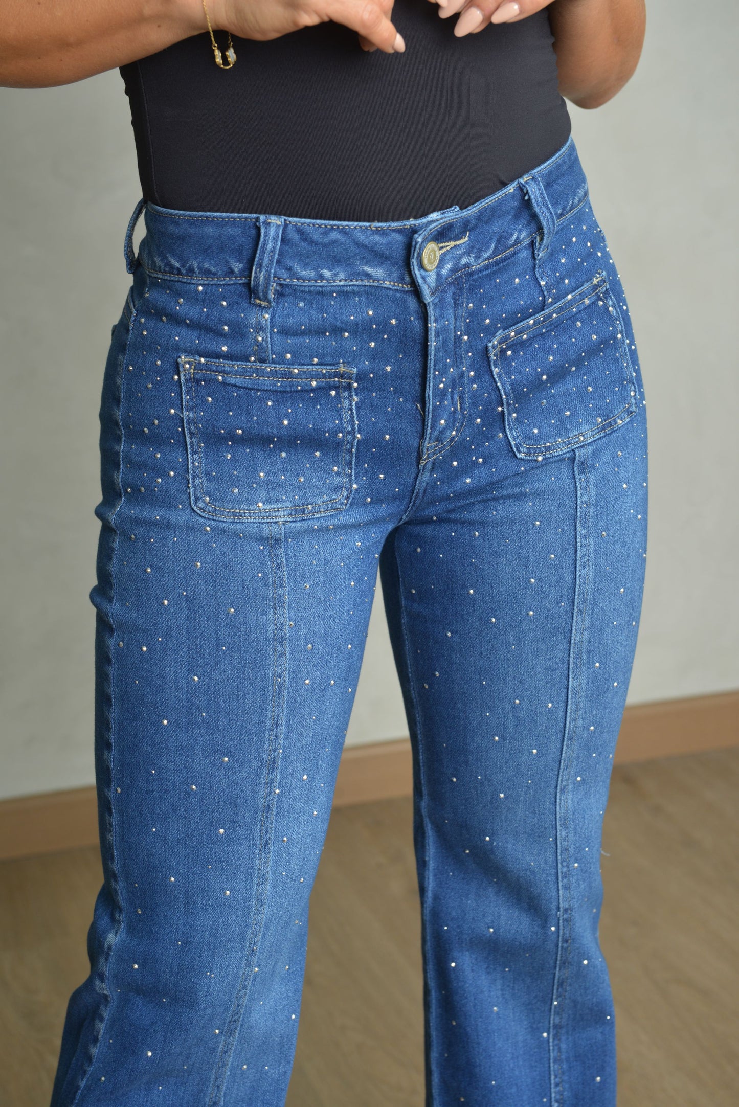 JEAN BOTA RECTA CON PIEDRAS 6094