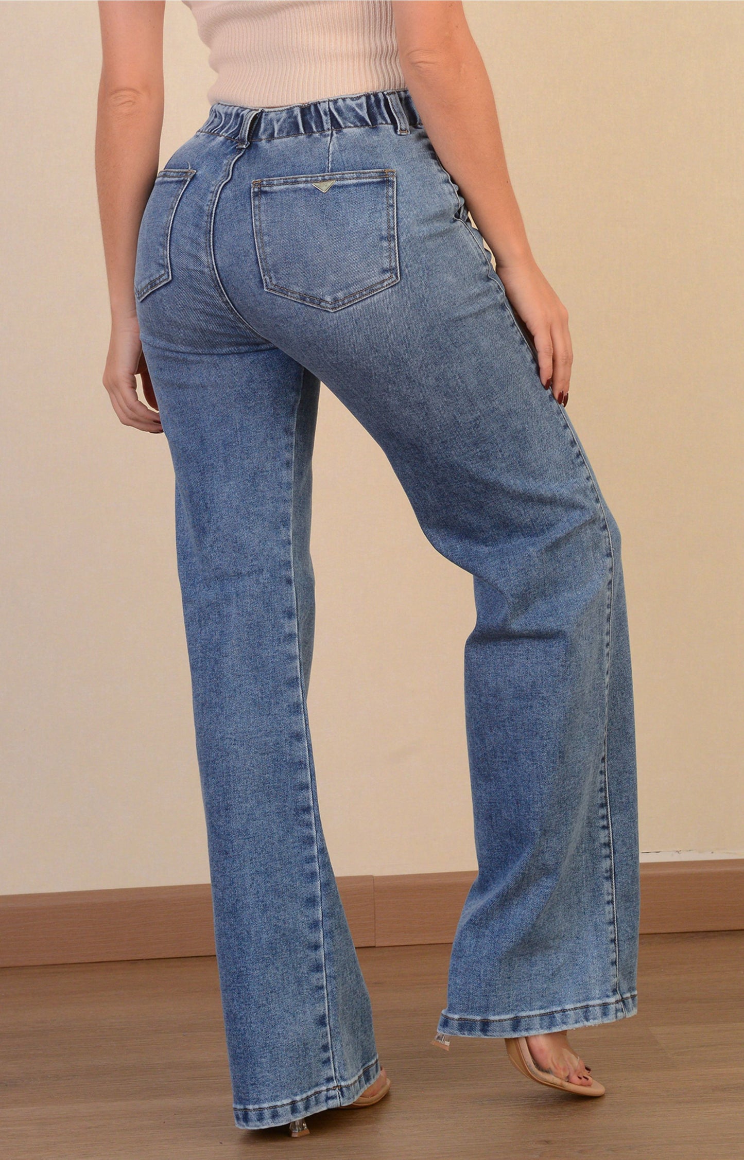 JEAN BOTA RECTA 7002